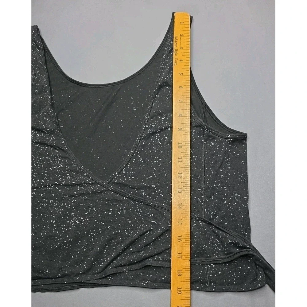 Lululemon Black V-Neck Tie Front Yoga Athletic Cropped Tank Top Womens sz L